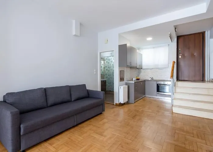 Newly Renovated, Quiet & Central Apartment In Kolonaki
